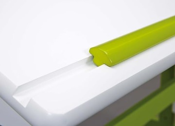 Inter Link – Höhenverstellbarer Schreibtisch – Kinderschreibtisch – Schülerschreibtisch – Neigungsverstellung – Buchhalterung – Massivholz weiß lackiert - Applikationen in Grün - Grün / Weiß - 3